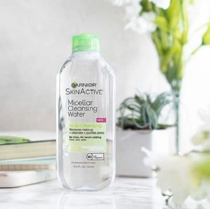 Nước tẩy trang Garnier SkinActive Micellar Cleansing Water