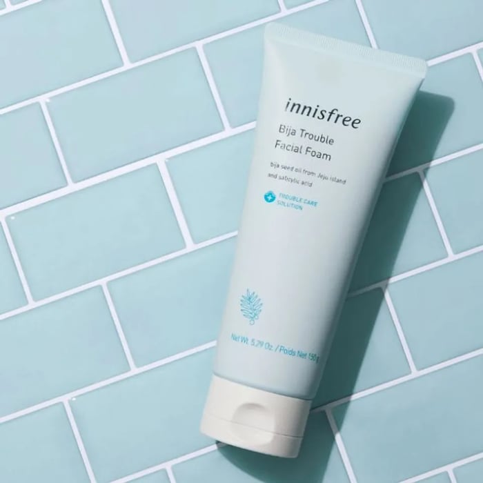 Sữa rửa mặt dành cho da mụn từ Hàn Quốc của Innisfree