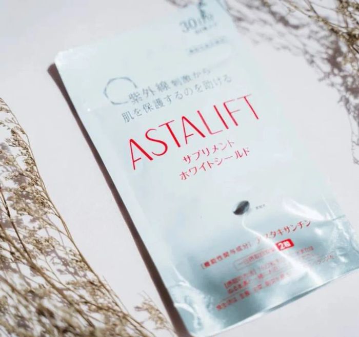 Viên uống chống nắng Astalift từ Nhật Bản chứa Collagen