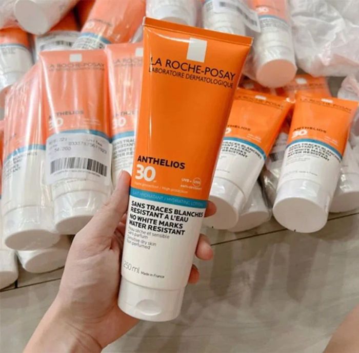 Kem chống nắng La Roche-Posay cho da khô Anthelios SPF 30