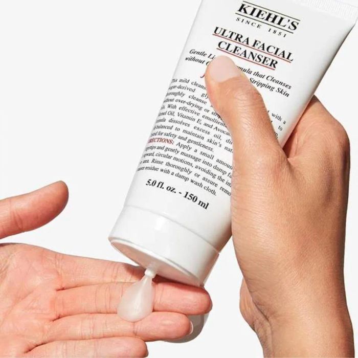 Sữa rửa mặt không tạo bọt Kiehl’s Ultra Facial Cleanser