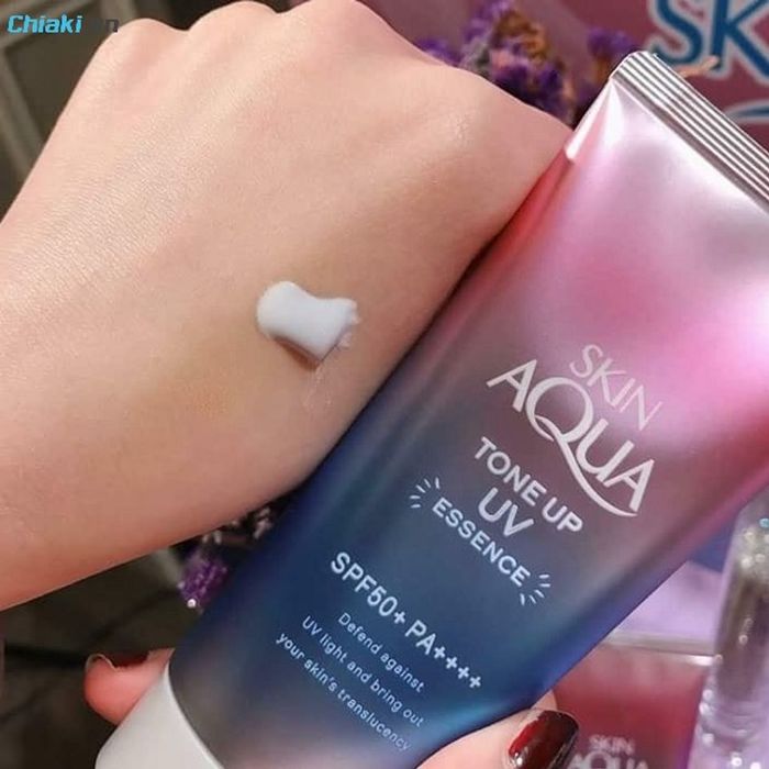 Kem chống nắng Skin Aqua dạng gel Tone Up UV Essence