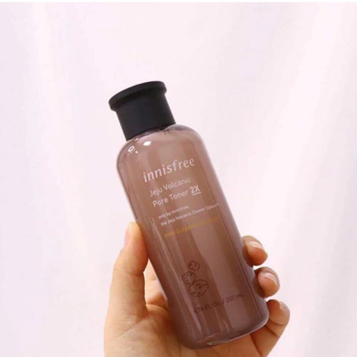 Toner phù hợp cho da hỗn hợp thiên khô Innisfree Jeju Volcanic Pore Toner 2X