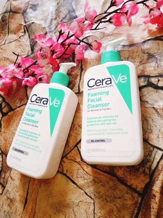 Sữa rửa mặt CeraVe Foaming Facial Cleanser