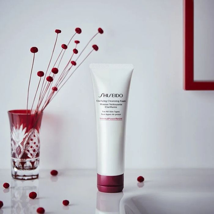 Sữa rửa mặt tẩy tế bào chết Nhật Bản Shiseido Clarifying Cleansing Foam