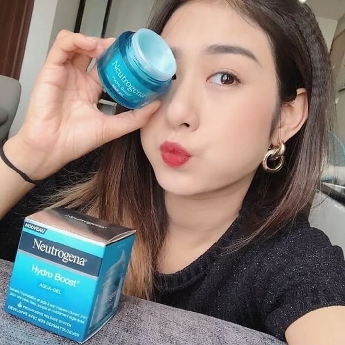 Kem dưỡng cho da hỗn hợp thiên dầu - Neutrogena