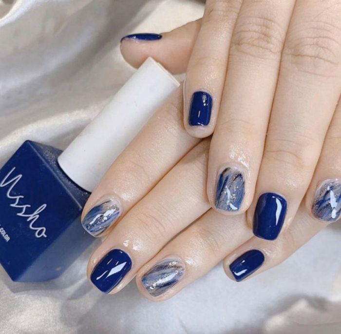 Mẫu nail đẹp cho người trung niên 