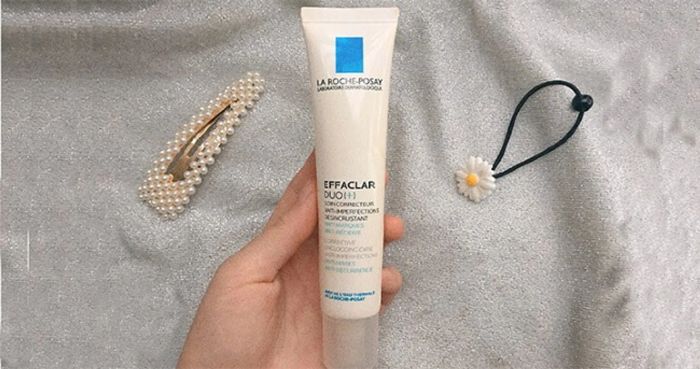 cách sử dụng kem trị mụn La Roche Posay Effaclar Duo (+)