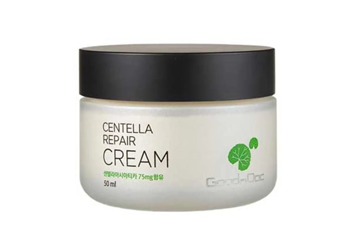 Kem dưỡng da chống lão hóa cho tuổi 25 GoodnDoc Centella Repair Cream là sản phẩm không thể thiếu trong bộ sưu tập làm đẹp của bạn. Với công thức đặc biệt, sản phẩm mang lại làn da trẻ trung và khỏe mạnh như mong đợi.