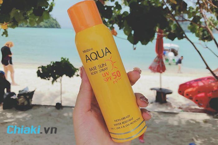 Xịt chống nắng Mistine Aqua Base Sun Body Spray