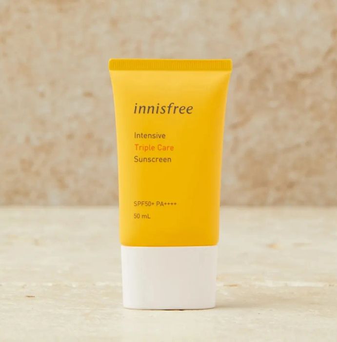 Innisfree Triple Care là một lựa chọn hàng đầu trong danh sách các sản phẩm kem chống nắng vật lý từ Hàn Quốc.