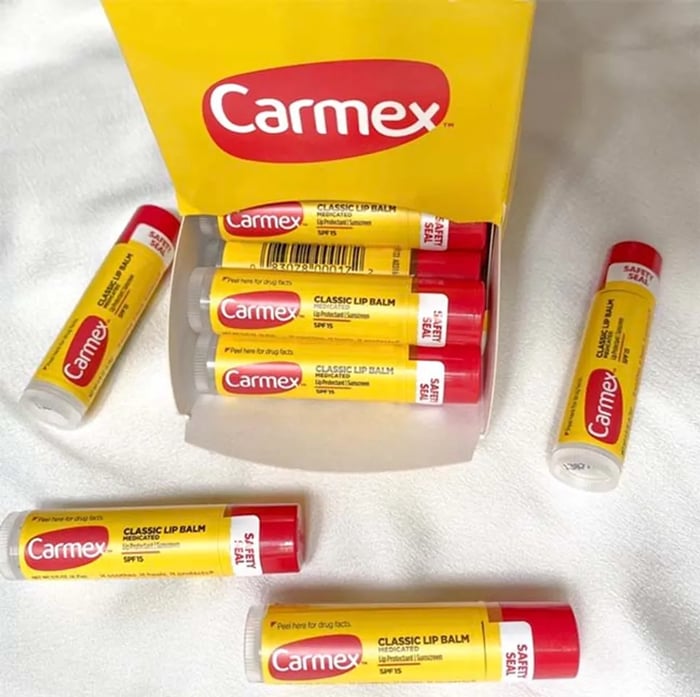 Son dưỡng môi Carmex