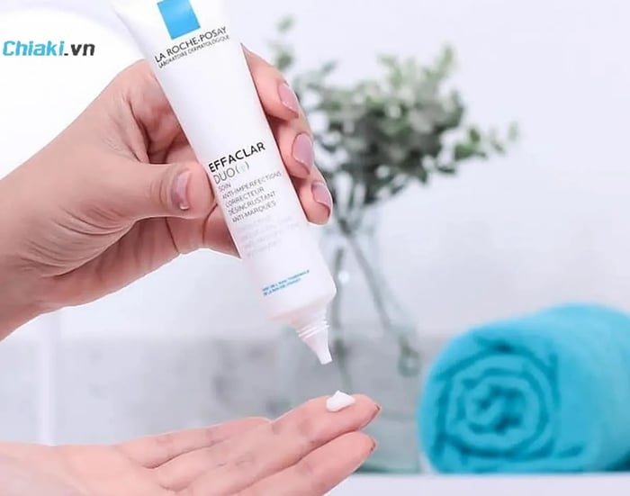 Kem hỗ trợ cải thiện mụn La Roche Posay Effaclar Duo+