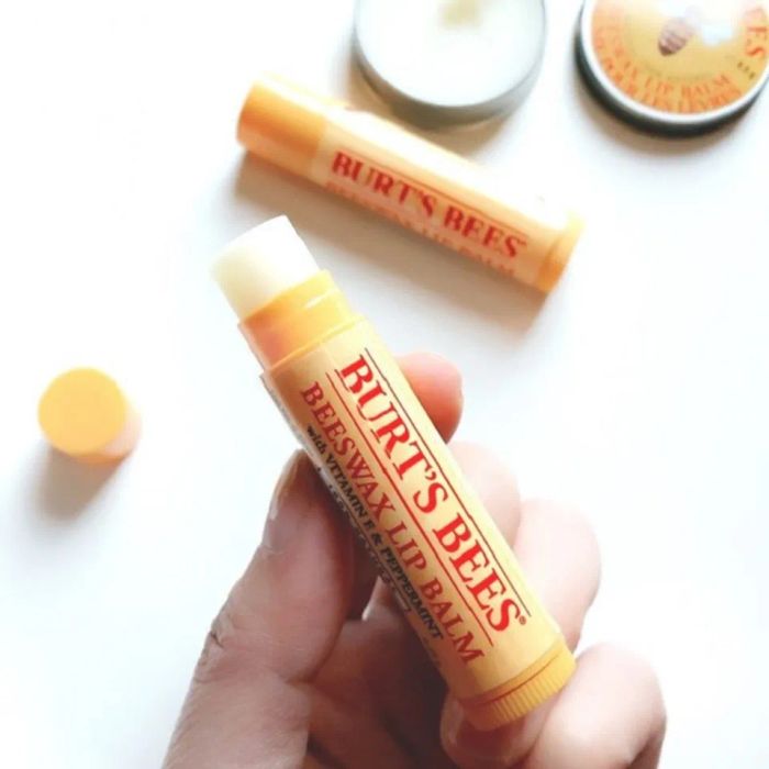 Son dưỡng môi Burt's Bees