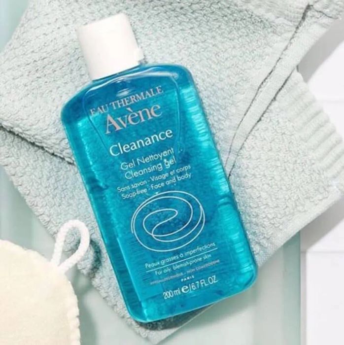 Sữa rửa mặt dành cho da dầu mụn nhạy cảm từ Avene