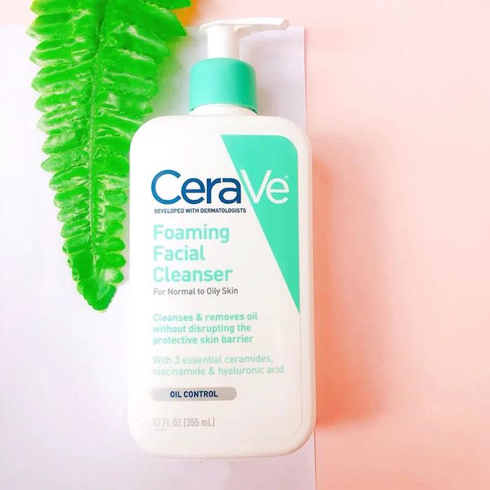 Sữa rửa mặt CeraVe Foaming Facial Cleanser