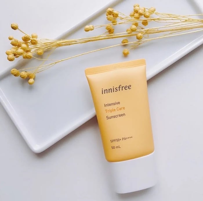 Kem chống nắng giá học sinh cho da dầu mụn Innisfree