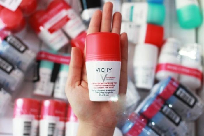 [REVIEW] Đánh giá lăn khử mùi Vichy đỏ - Mình đã thoát khỏi mùi hôi nách như thế đó !