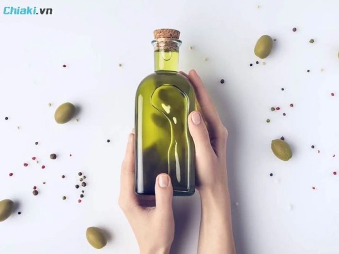 Cách làm tẩy trang tại nhà bằng dầu olive