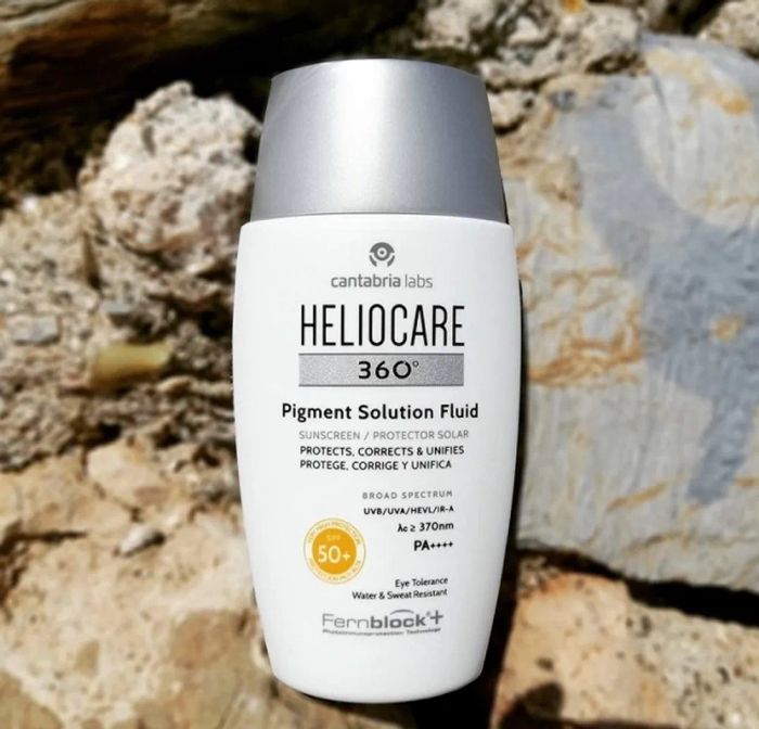 Kem chống nắng nâng tone Heliocare 360 Pigment Solution Fluid