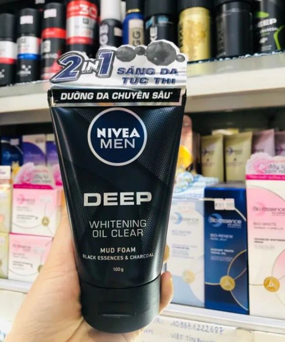 Sữa rửa mặt Nivea Men cho nam da dầu mụn