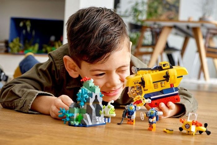 Lego là món quà giáng sinh đặc biệt cho bé trai