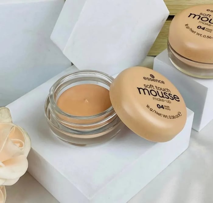 Phấn tươi Đức Essence Soft Touch Mousse