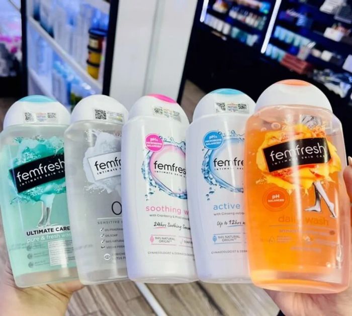 Dung dịch vệ sinh phụ nữ Femfresh