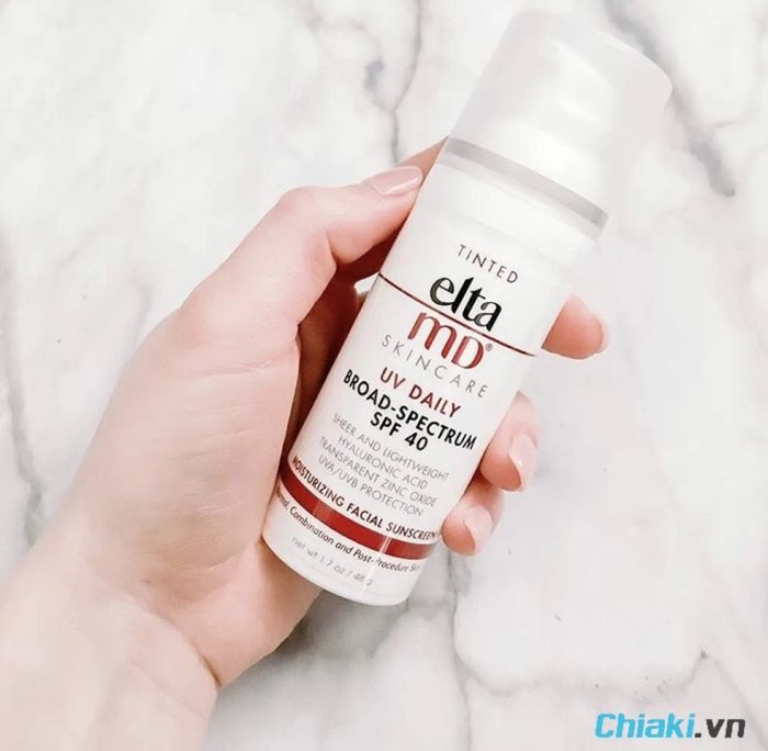 Kem chống nắng cho nam da khô EltaMD UV Daily Broad-Spectrum