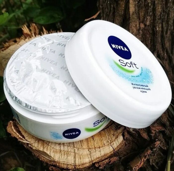 Kem dưỡng ẩm Nivea dành cho da dầu mụn