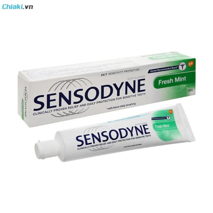 Kem đánh răng chứa Flour Bạc Hà của Sensodyne là lựa chọn tốt cho người có răng nhạy cảm.