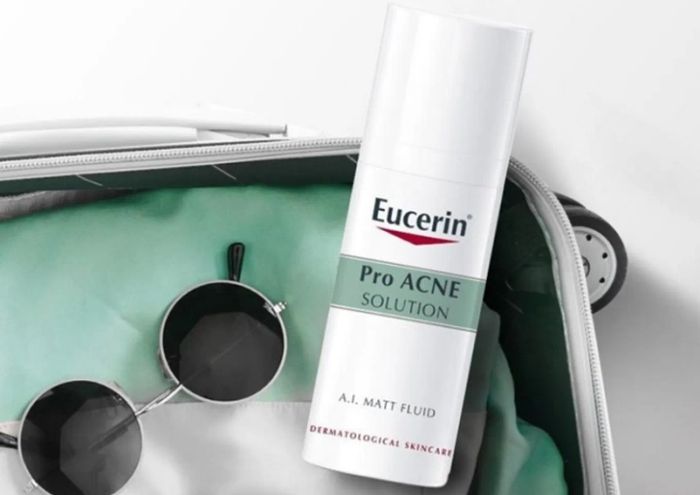 Kem dưỡng ẩm cho da dầu mụn từ Eucerin