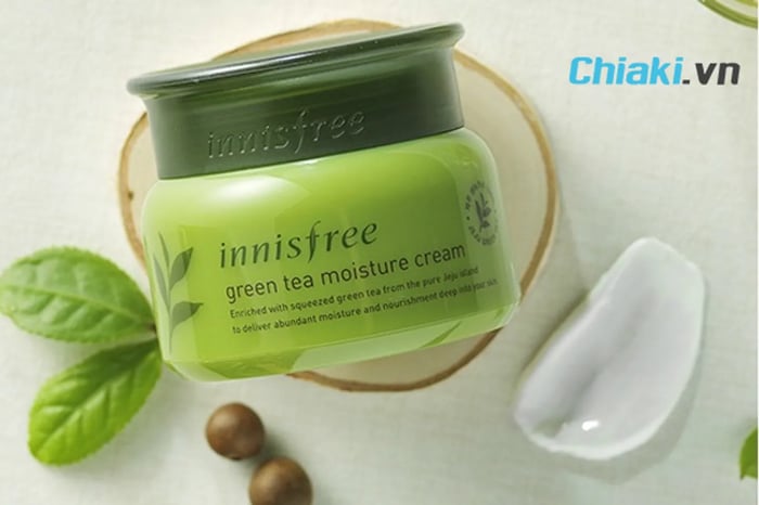 Kem dưỡng ban ngày cho da khô Innisfree Green Tea Moisture Cream