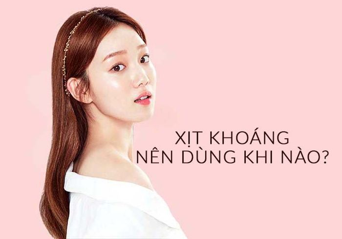 Khi trang điểm xong, việc sử dụng xịt khoáng giúp giữ ẩm, cung cấp dưỡng chất cho da, trong khi xịt cố định trang điểm giữ lớp trang điểm bằng chất PVP như một loại keo. Sử dụng xịt khoáng liên tục sau khi trang điểm có thể làm loang lớp trang điểm, trong khi sử dụng xịt cố định trang điểm nhầm là xịt khoáng có thể bít tắc lỗ chân lông, kích ứng da.