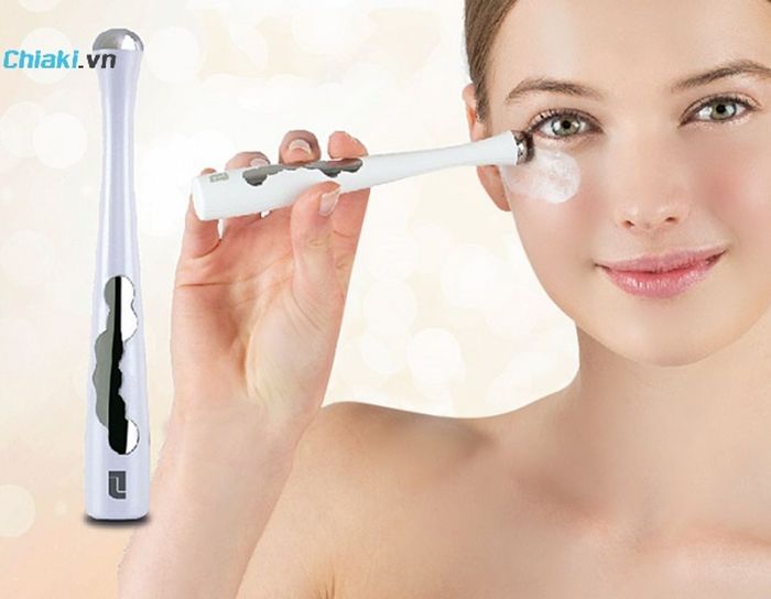 Máy massage mắt cầm tay giúp giảm mỏi, thâm mắt Lifetrons EM100