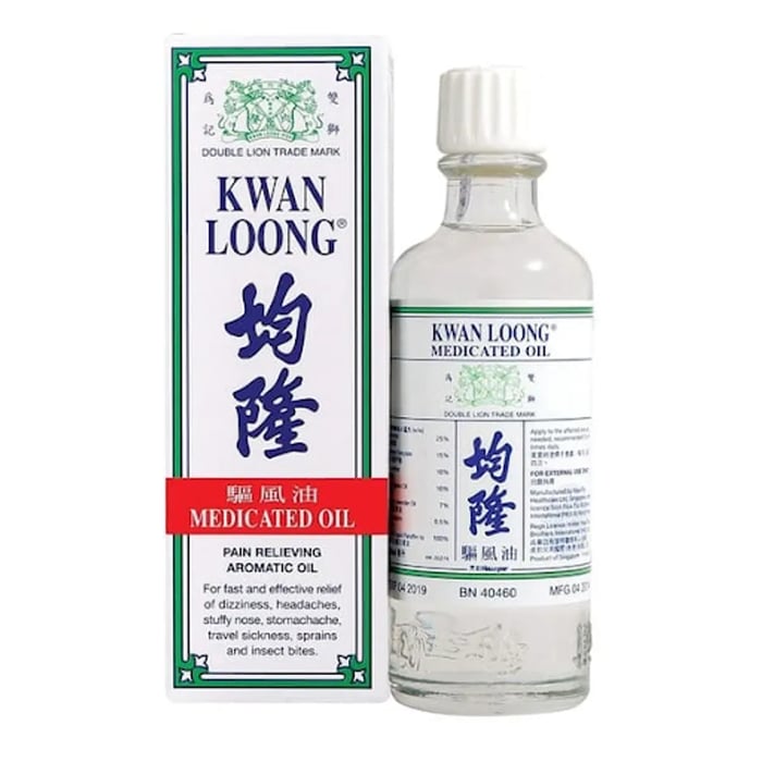 Dầu nóng Kwan Loong Medicated Oil từ Singapore