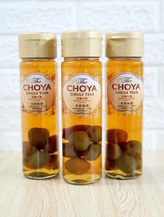 Rượu mơ Choya vàng