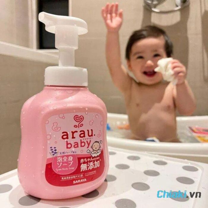 Sữa tắm trị rôm sảy cho bé của Nhật Arau Baby