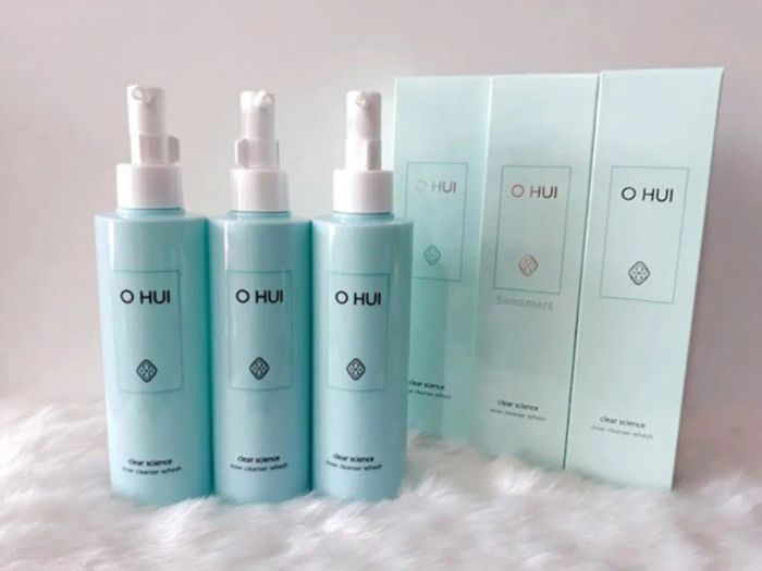 Dung dịch vệ sinh Ohui Clear Science Inner Cleanser Refresh