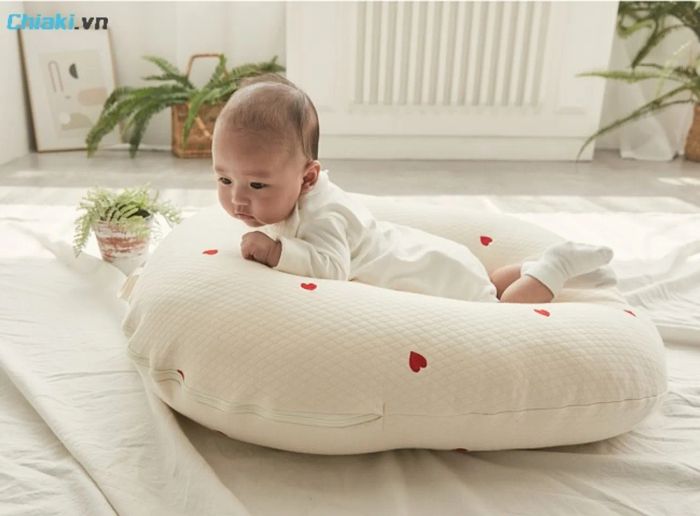 Chọn gối chống trào ngược cho trẻ sơ sinh với chất liệu cotton an toàn