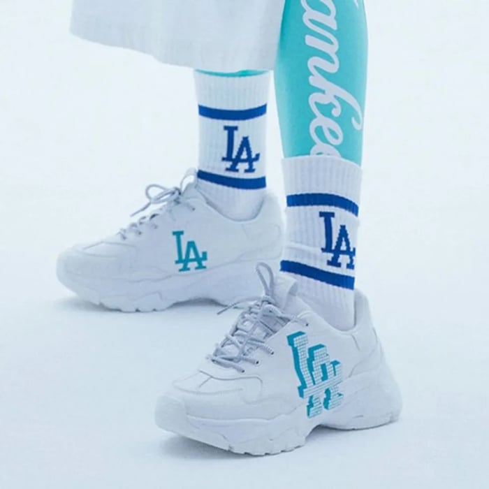 Giày MLB LA Dodgers 32SHCD111-07I 5 lỗ đẹp