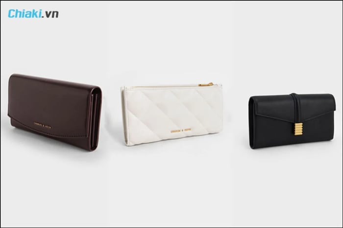 Chọn túi xách đi dự tiệc cưới với kiểu túi Clutch.