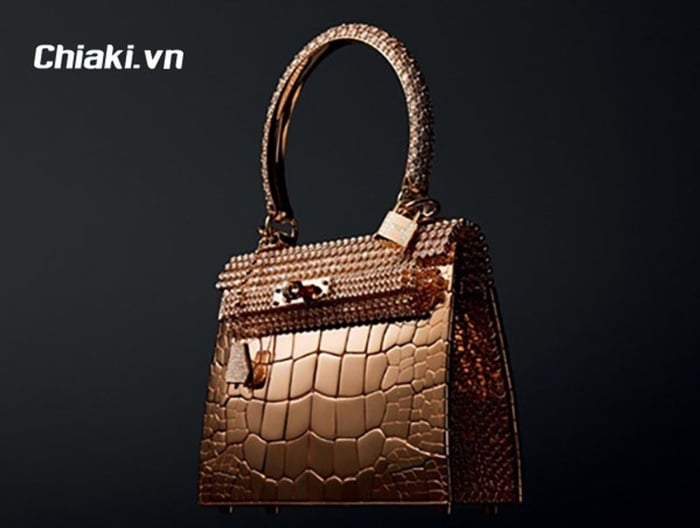 <span style='font-family: arial, helvetica, sans-serif; font-size: 12pt; color: #000000;'>Hermes Birkin Gold Crocodile - chiếc túi xách đắt nhất thế giới</span>