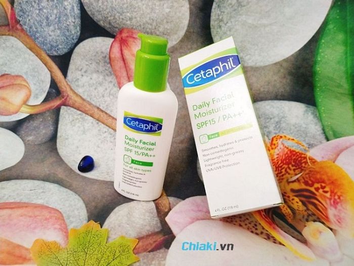 Đánh giá về kem dưỡng ẩm Cetaphil cho da nhạy cảm Daily Facial Moisturizer SPF 15 PA++