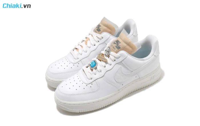 đánh giá về đôi giày Nike Air Force 1 Low 07 LX Bling Bling CZ8101-100