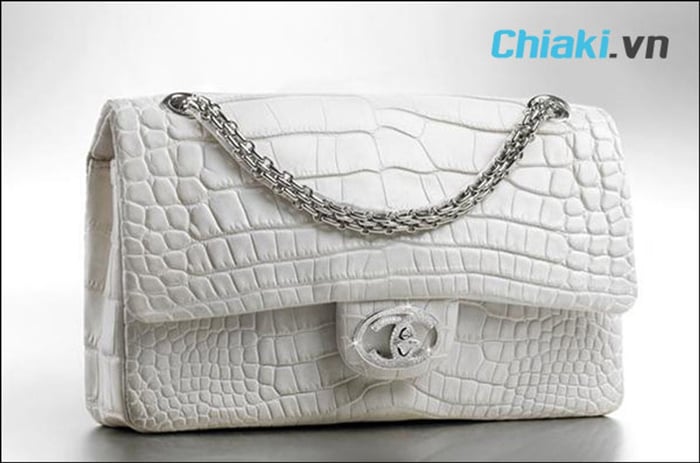 <span style='font-family: arial, helvetica, sans-serif; color: #000000;'>Túi xách đắt nhất thế giới Chanel Diamond Forever</span>