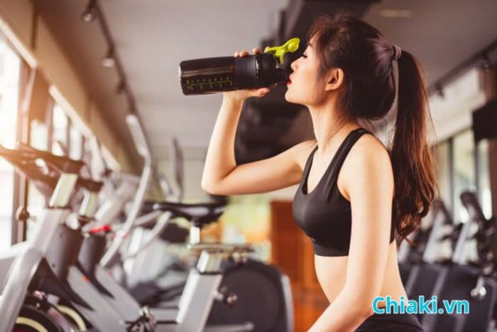 Không tập gym có nên uống Whey không? Cách sử dụng Whey hiệu quả cho người không tập gym là gì?