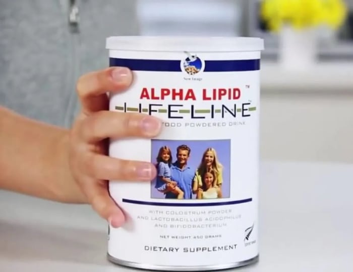 Sữa non Alpha Lipid Lifeline thuộc nhóm sản phẩm sữa non tốt nhất hiện nay