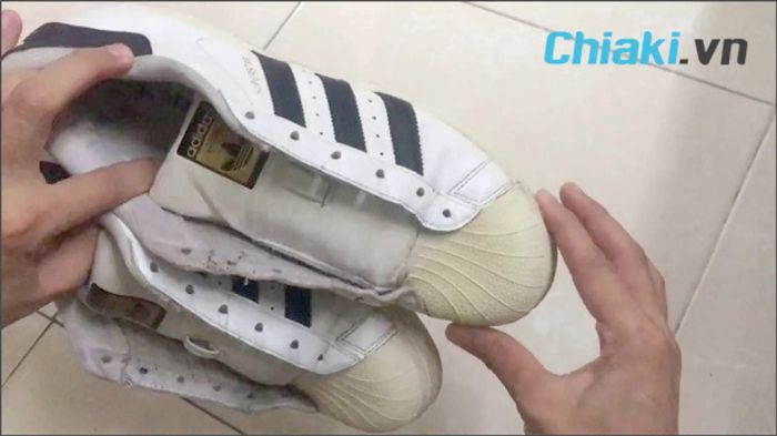 cách giặt giày Adidas chất liệu da, cách giặt giày adidas nmd, cách giặt giày trắng adidas