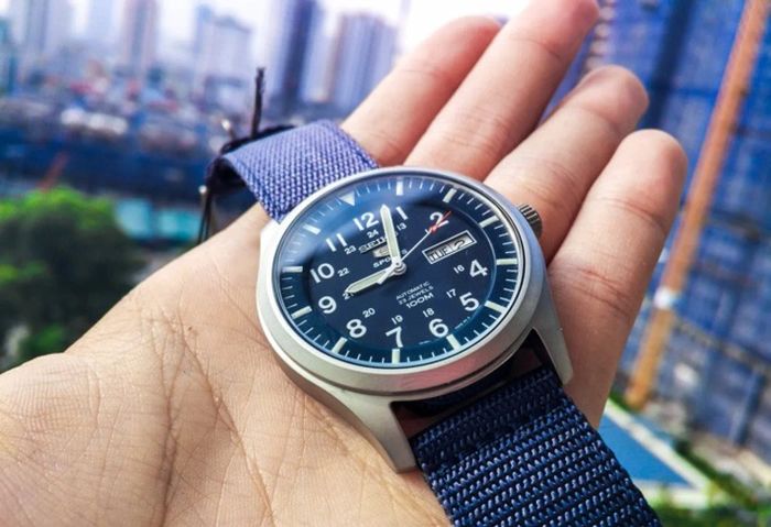 [NEWS] Phân biệt đồng hồ Seiko 5 quân đội Auth và Fake